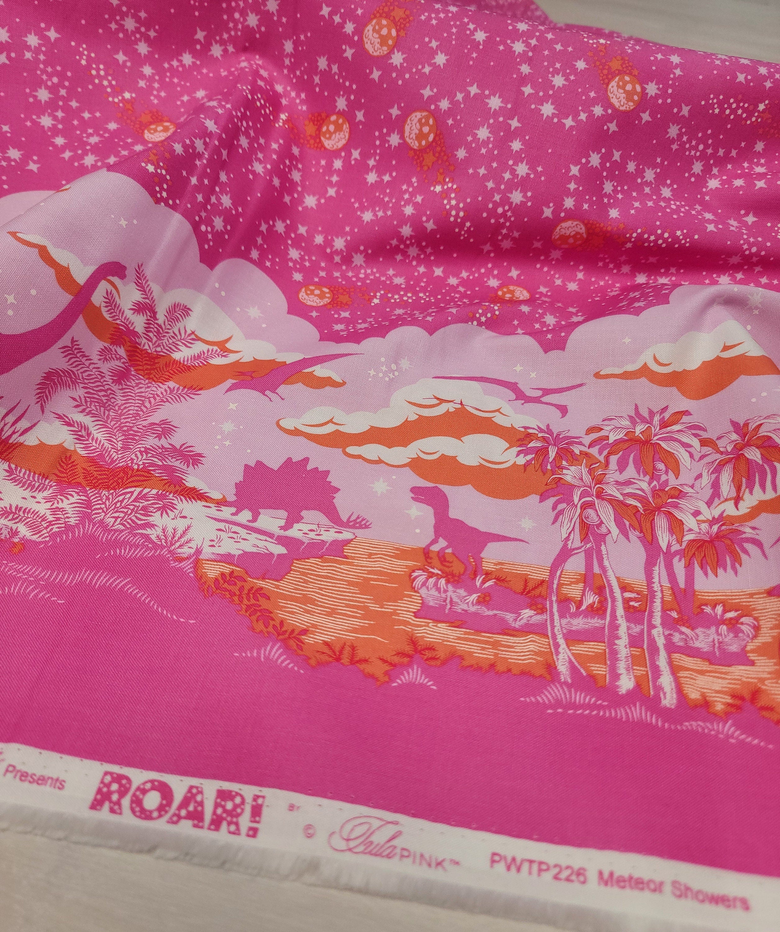 Tula Pink ROAR! || Meteor Showers - Blush || Quilting Cotton