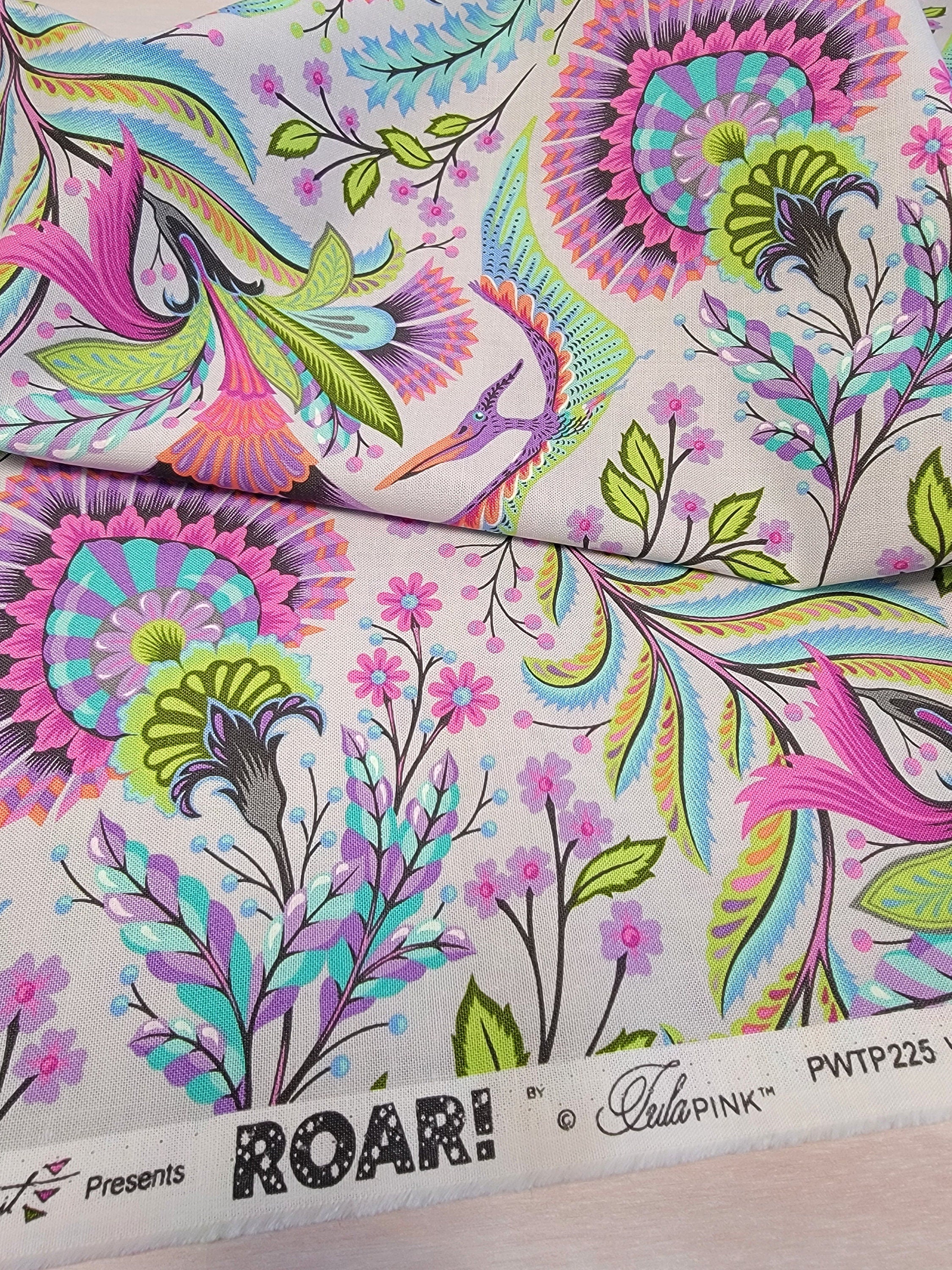 Tula Pink ROAR! || Wing It - Mist || ROAR! || Quilting Cotton || Pterodactyl