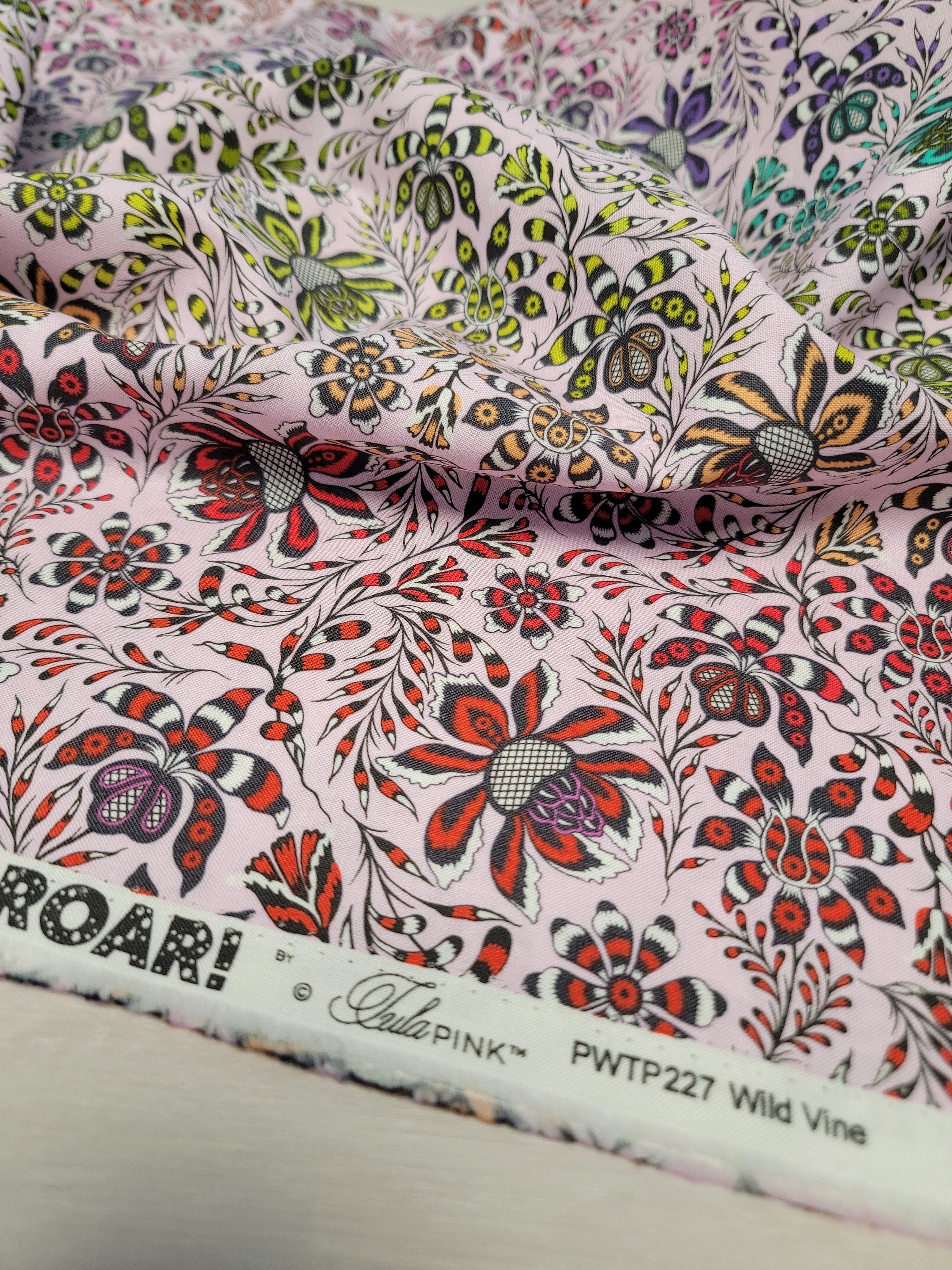 Tula Pink ROAR! || Wild Vine - Blush || ROAR! || Quilting Cotton