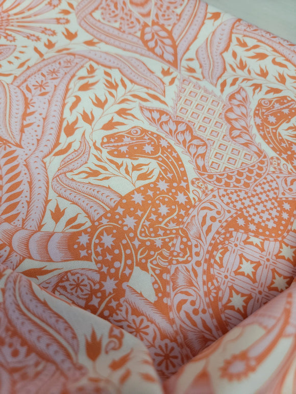 Tula Pink ROAR! || Gift Rapt - Blush || Quilting Cotton