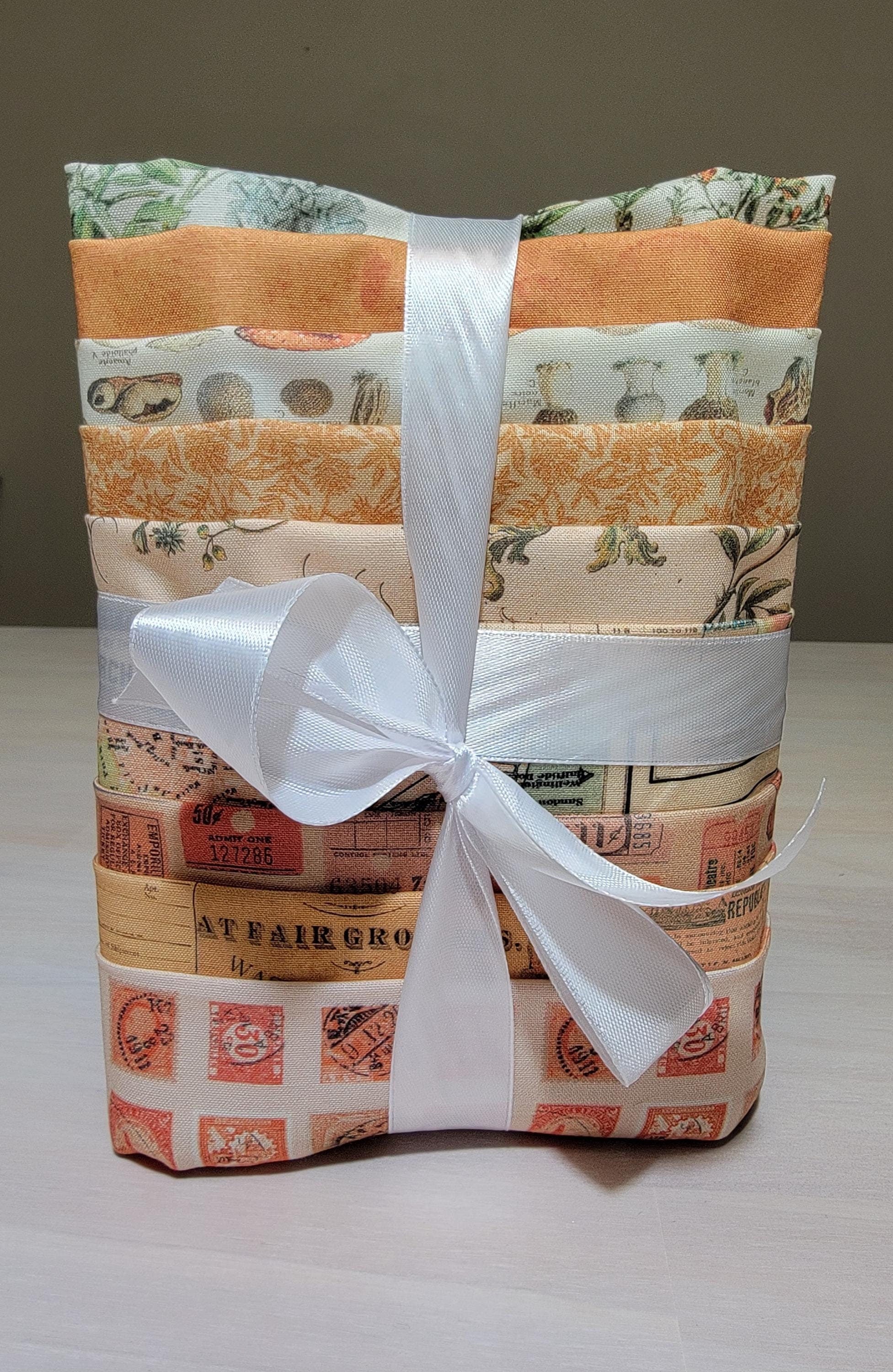 Tim Holtz Palette Collection Bundle - Orange || 10 Cuts: Fat Quarter / Half Yard / Yard Bundles