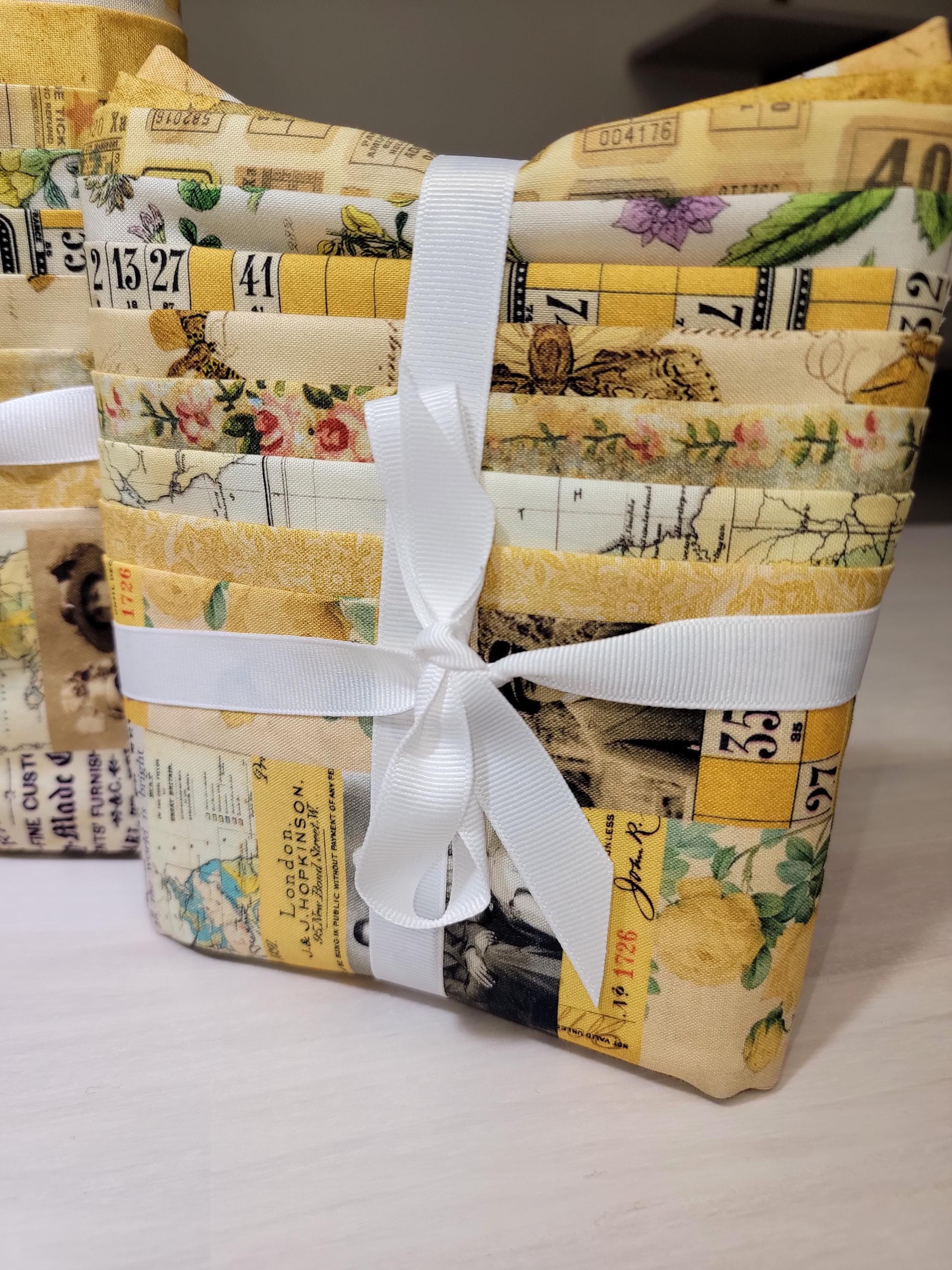 Tim Holtz Palette Collection Bundle - Yellow || 10 Cuts: Fat Quarter / Half Yard / Yard Bundles