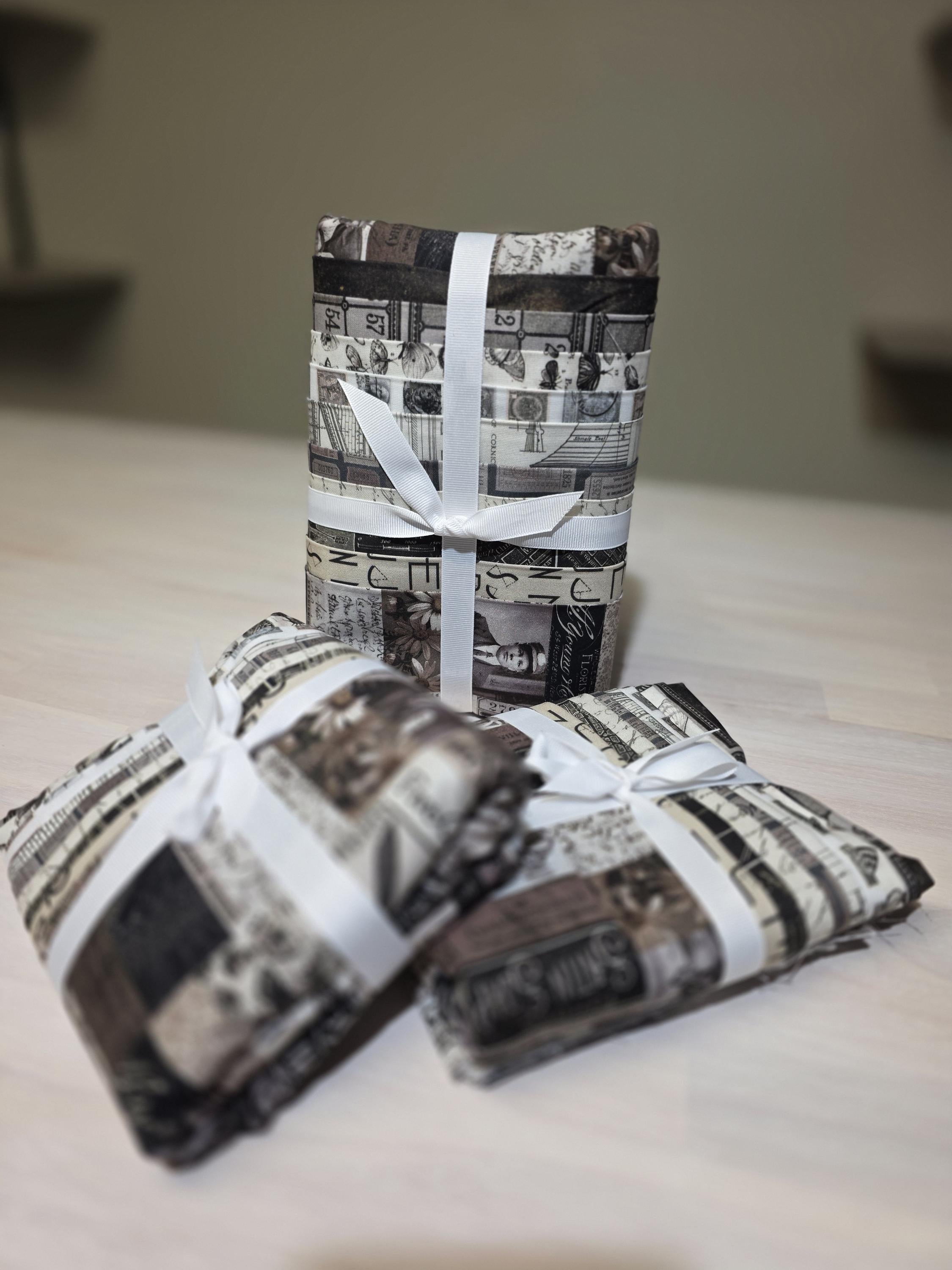 Tim Holtz Palette Collection Bundle - Charcoal || 10 Cuts: Fat Quarter / Half Yard