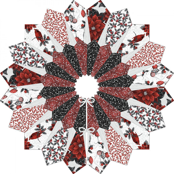 Silver Quilted Fox Dresden Tree Skirt Kit