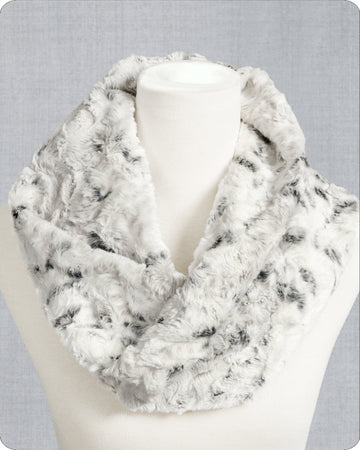 Infinity Scarf Cuddle® Kit Snowy Alloy